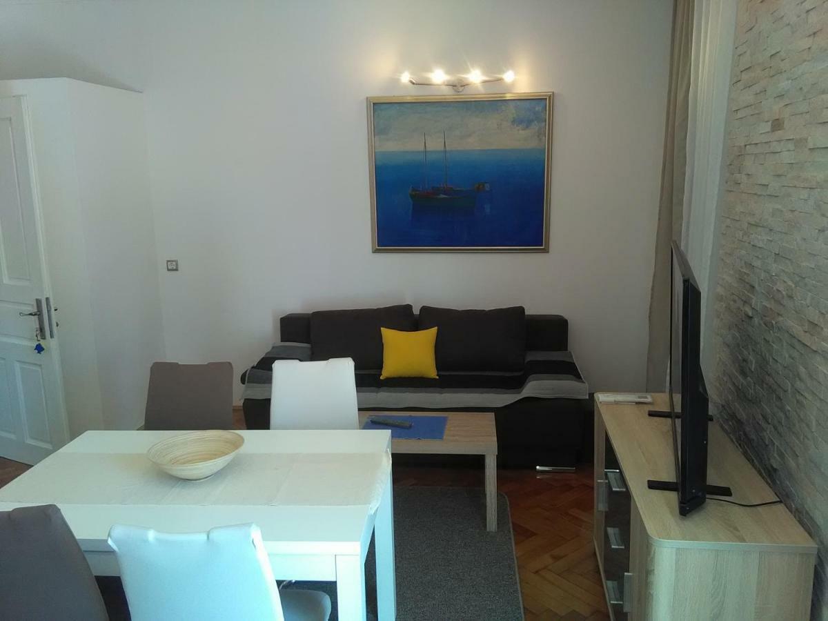Apartment Sandra 2+2 *** Цриквеница Экстерьер фото