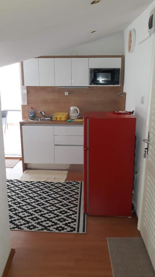 Apartment Sandra 2+2 *** Цриквеница Экстерьер фото